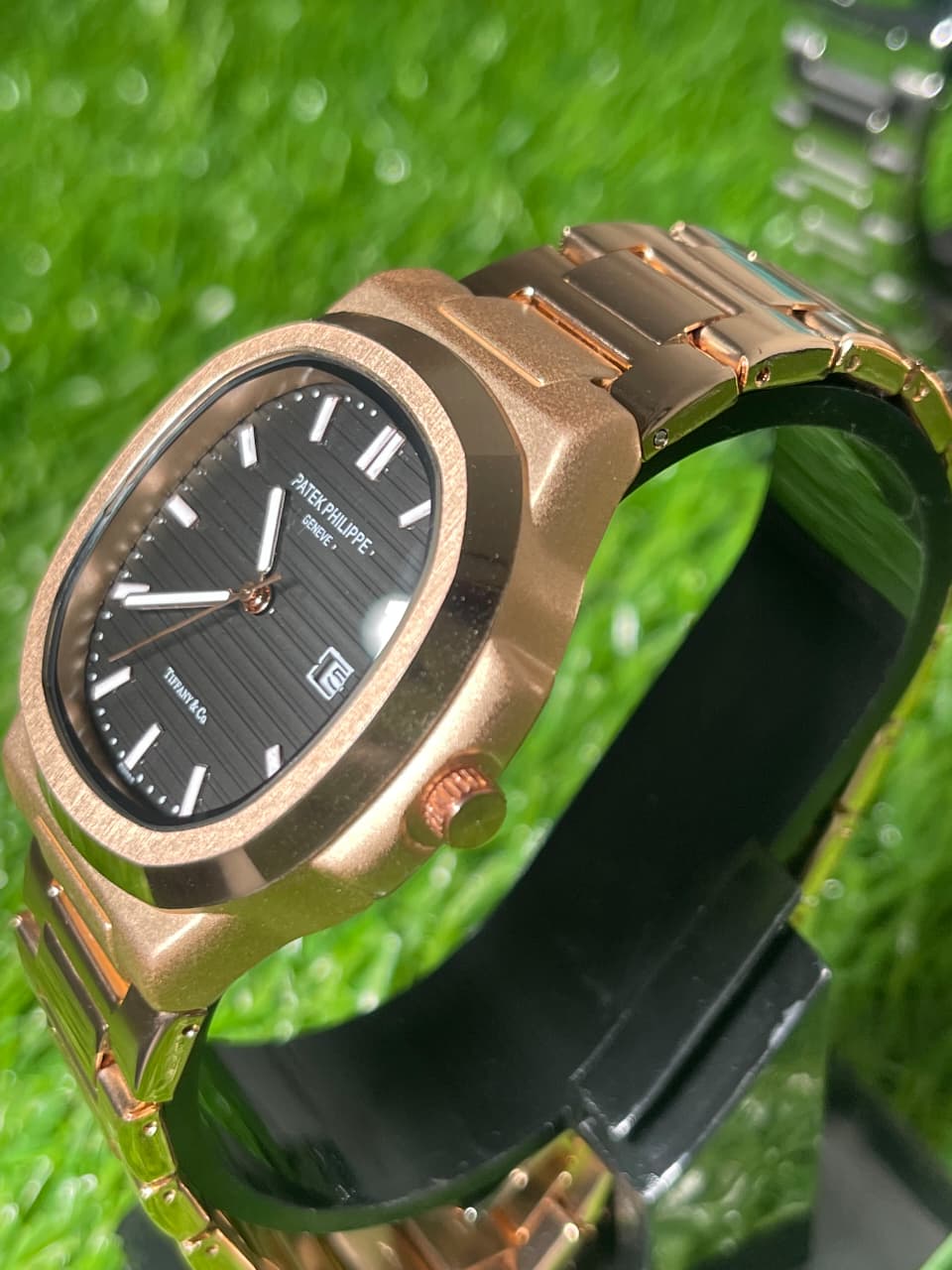 Patek Philippe Black-On-Gold Quartz